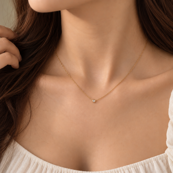 Dainty stone necklace