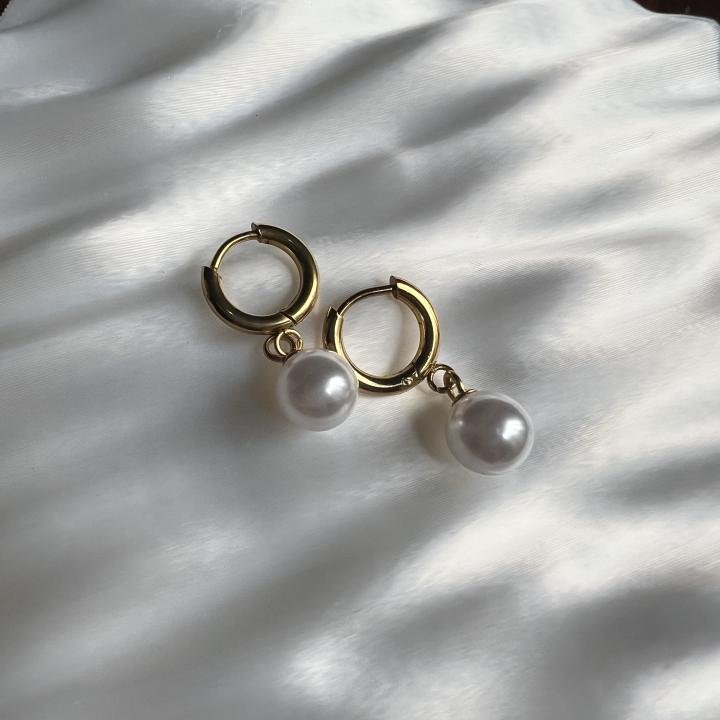 Pearl hoops
