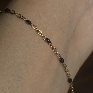 Black beaded bracelet