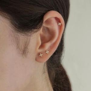 Flower studs