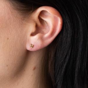 three dot studs