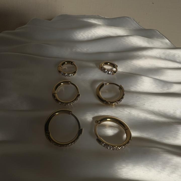 Zirconia hoops